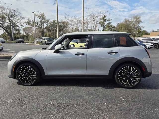 New 2026 MINI Cooper 4-Door Hardtop FWD image 4