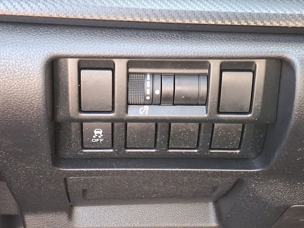 Used 2018 Subaru Crosstrek 2.0i Premium image 21