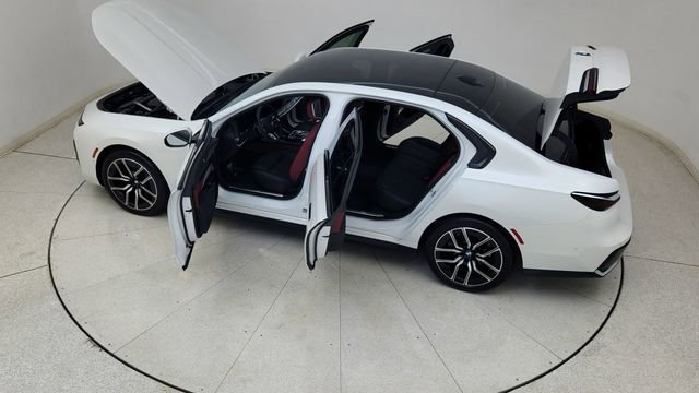 Used 2025 BMW 740i image 84