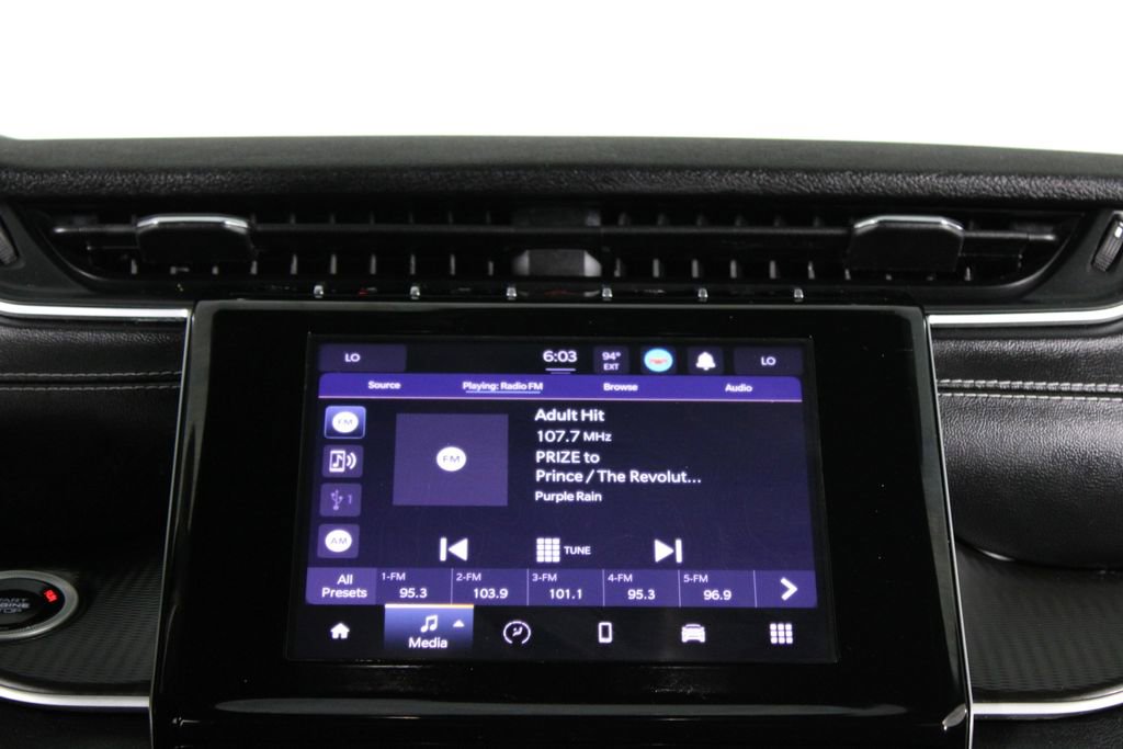 Used 2025 Jeep Grand Cherokee Laredo image 8