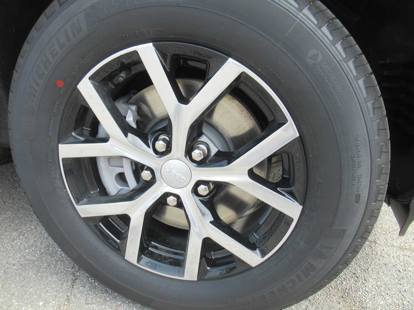 New 2025 Jeep Grand Cherokee L Limited w/ Trailer Tow Package image 10