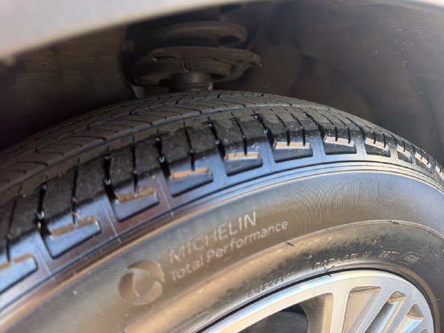 Used 2022 Ford Escape SEL FWD image 25