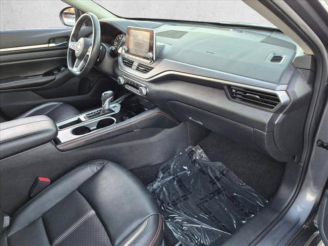 Used 2024 Nissan Altima 2.5 SR FWD image 26