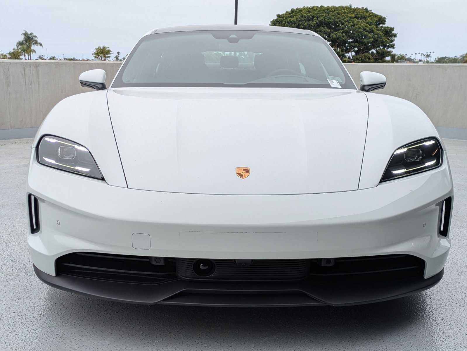 Certified 2025 Porsche Taycan AWD/4WD image 6