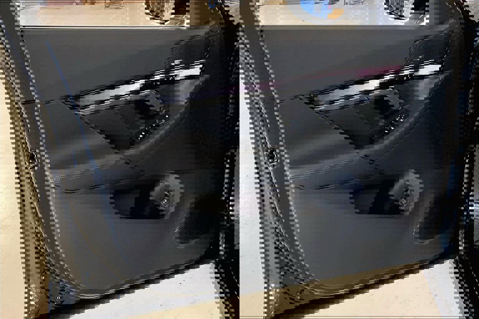 Used 2025 BMW i5 eDrive40i w/ Premium Package image 10