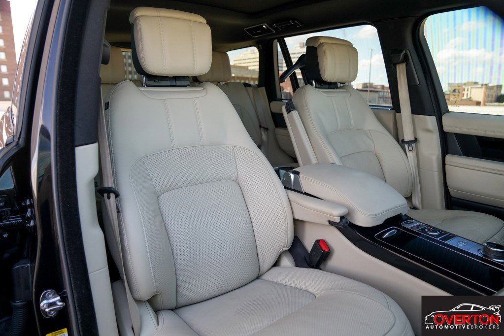 Used 2021 Land Rover Range Rover P525 Westminster Edition LWB image 29