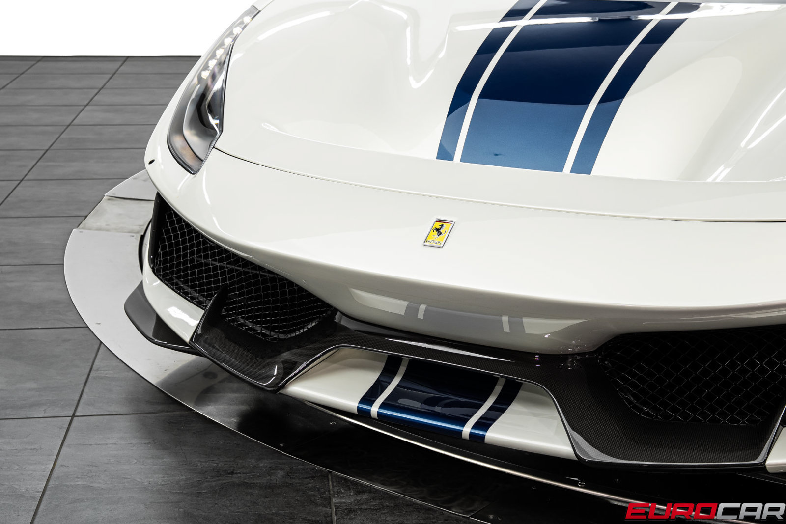 Used 2020 Ferrari 488 Pista Spider RWD image 11