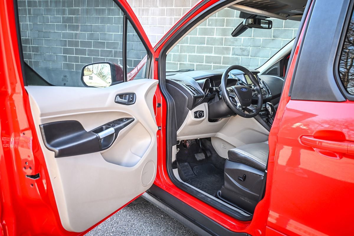 Used 2014 Ford Transit Connect Titanium image 7