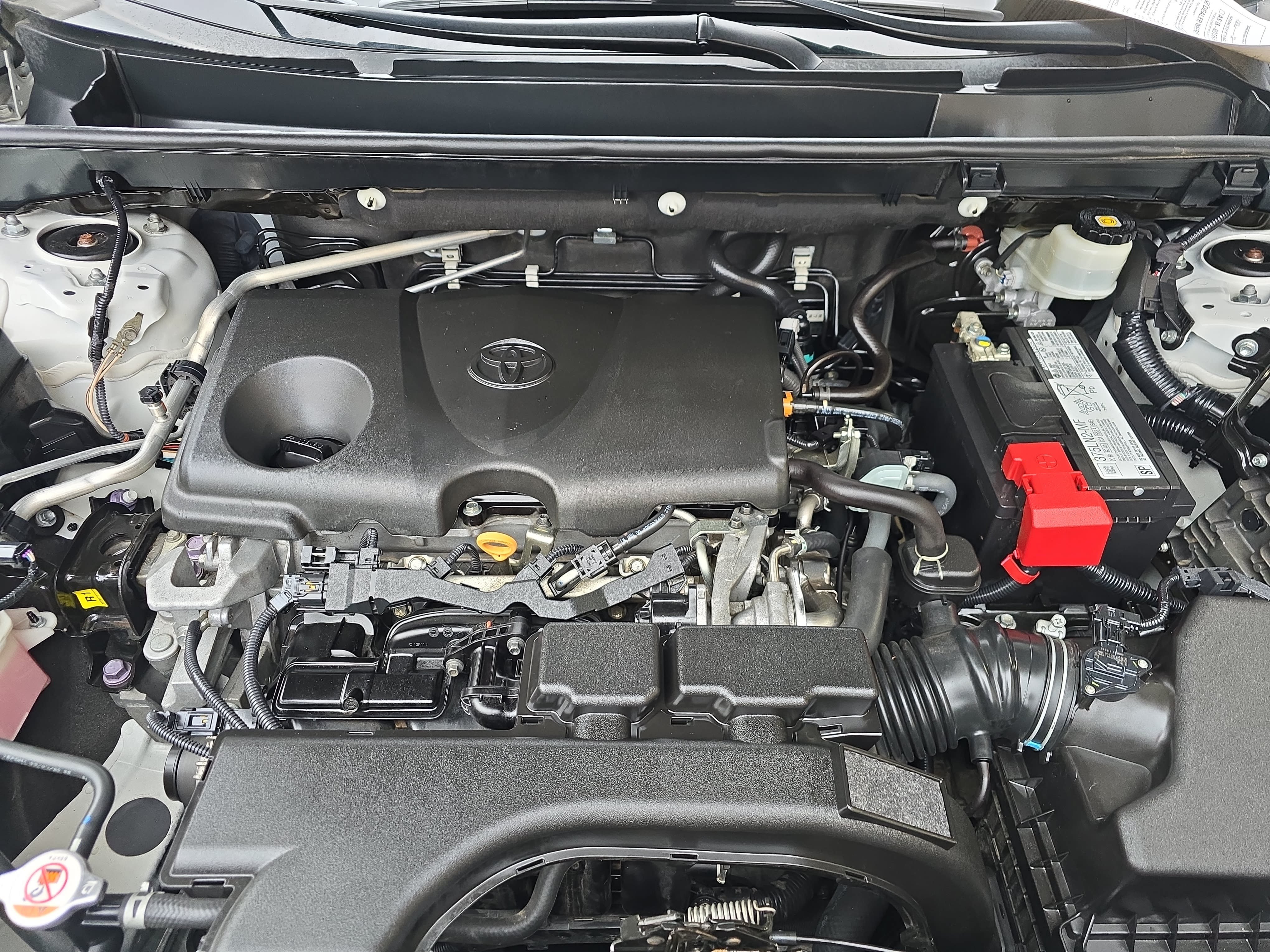 Used 2020 Toyota RAV4 LE FWD image 29