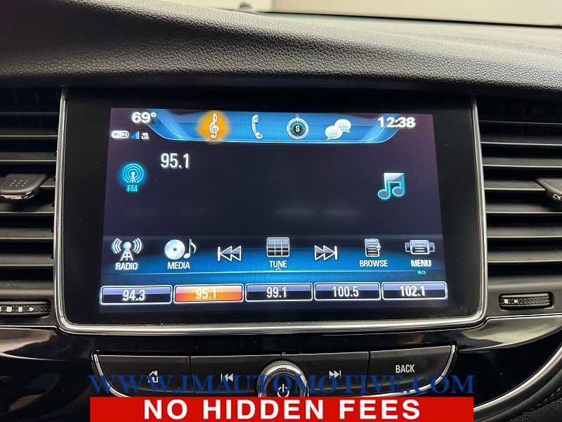 Used 2019 Buick Encore Essence w/ Experience Buick Package AWD/4WD image 23