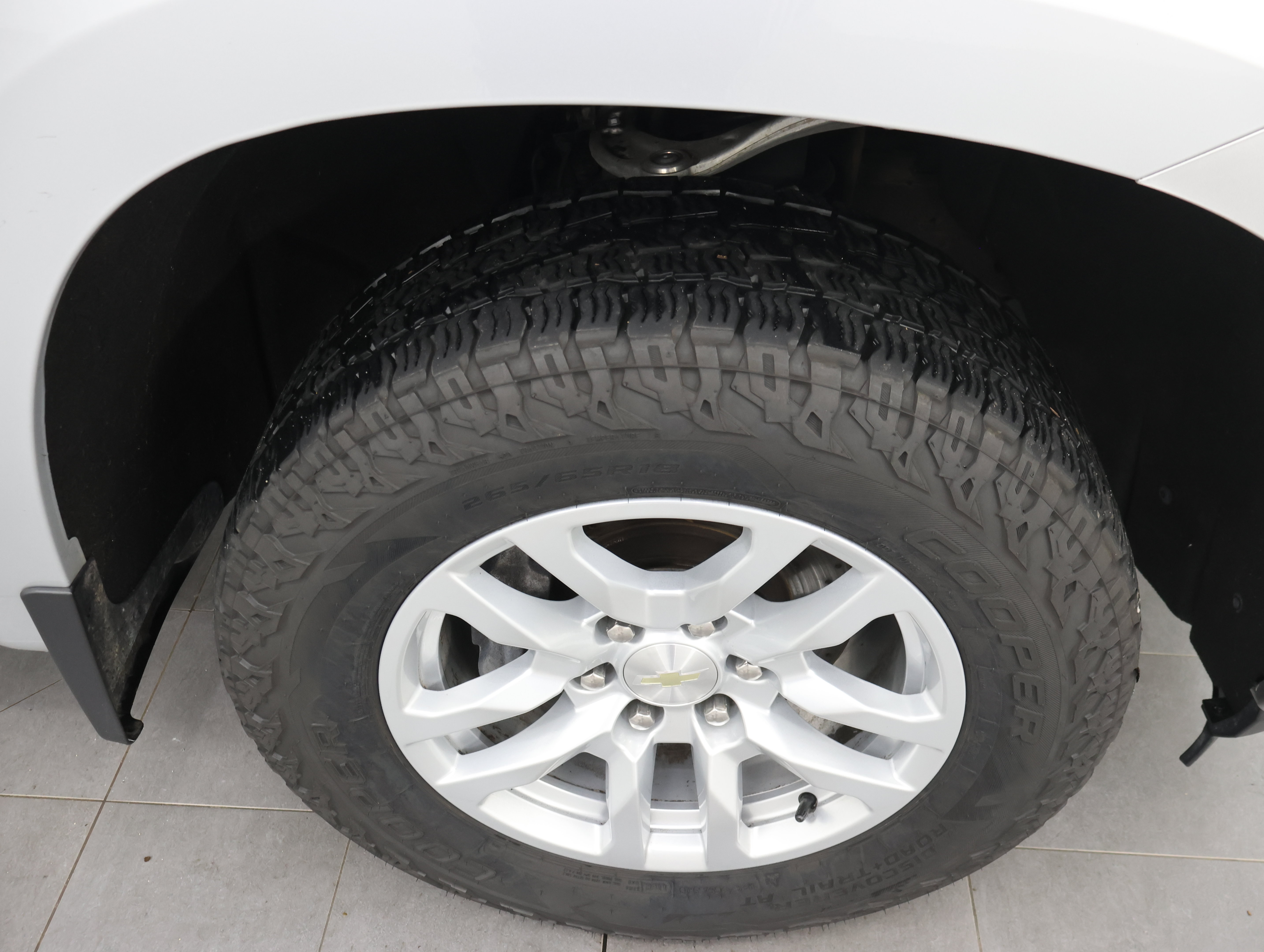 Used 2019 Chevrolet Silverado 1500 LT w/ All-Star Edition AWD/4WD image 3