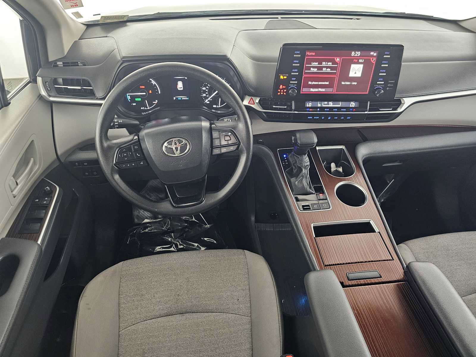 Used 2024 Toyota Sienna LE image 19