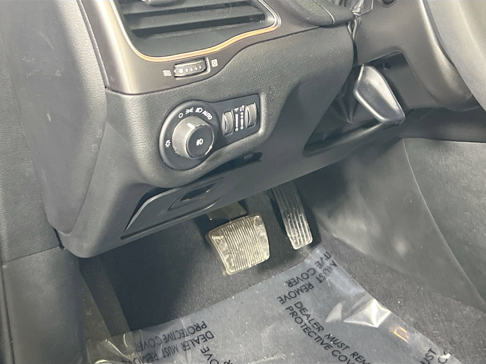 Used 2022 Jeep Cherokee Latitude Lux image 10