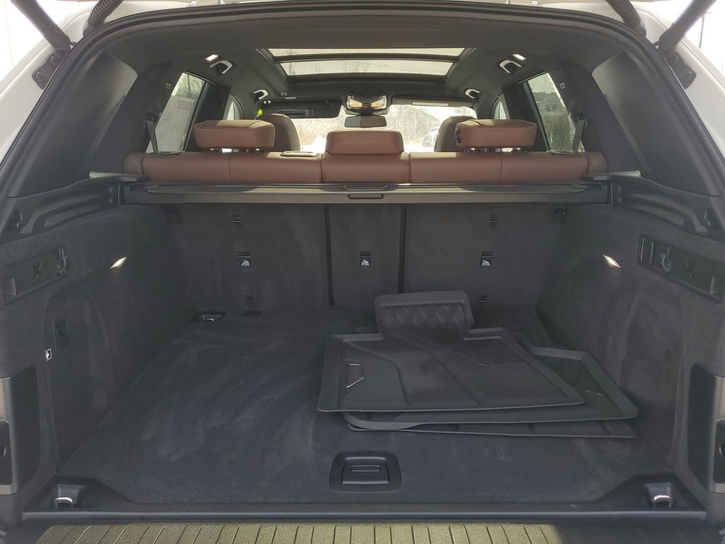 Used 2024 BMW X5 xDrive40i w/ Premium Package image 27