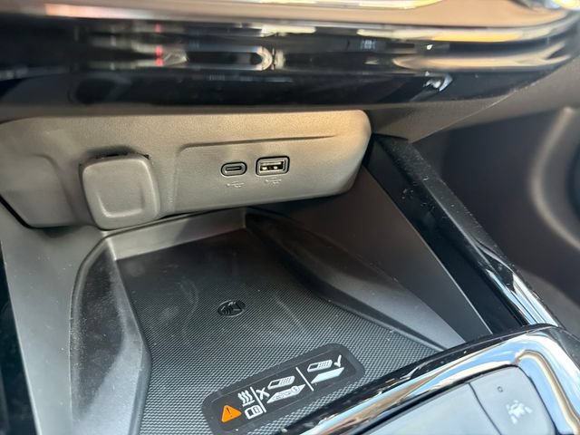 New 2026 Chevrolet Trax ACTIV w/ Sunroof Package FWD image 28