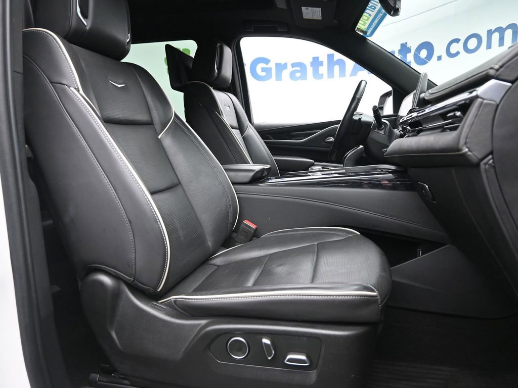 Used 2021 Cadillac Escalade Sport w/ Driver Assist Tech Package image 7