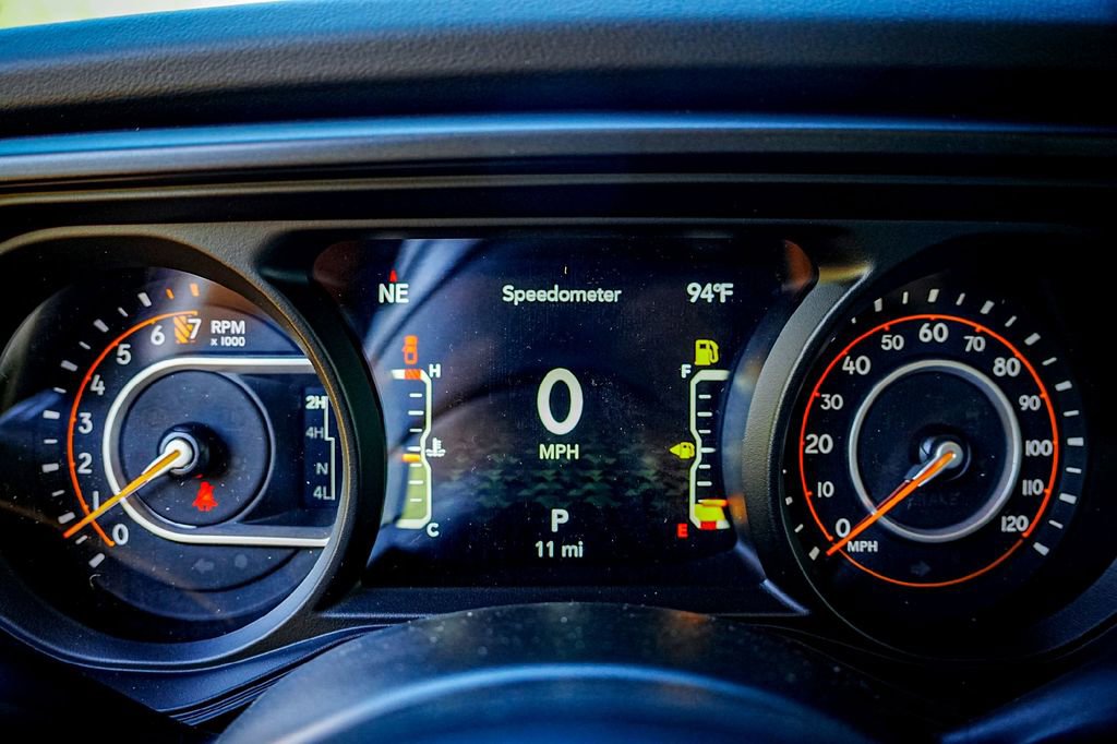 New 2025 Jeep Gladiator Sport image 21