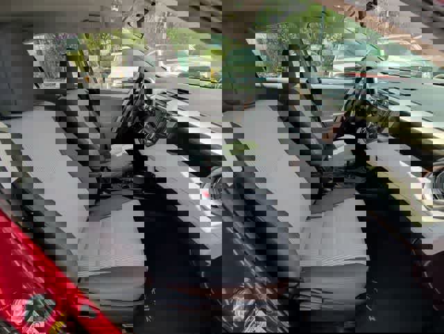 Used 2013 Toyota RAV4 LE image 17