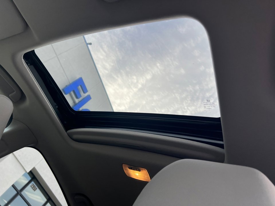 Used 2017 Honda HR-V EX image 25