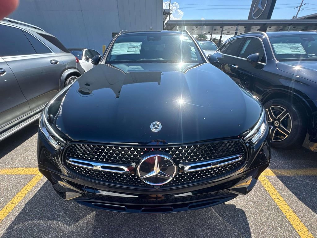 New 2026 Mercedes-Benz GLC 300 4MATIC image 2