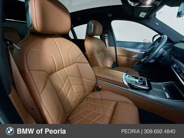 Used 2024 BMW 760i xDrive w/ Executive Package image 30