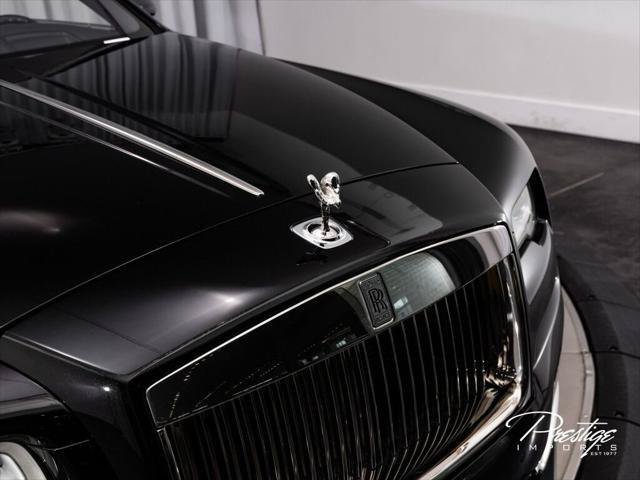 Used 2018 Rolls-Royce Dawn RWD image 3