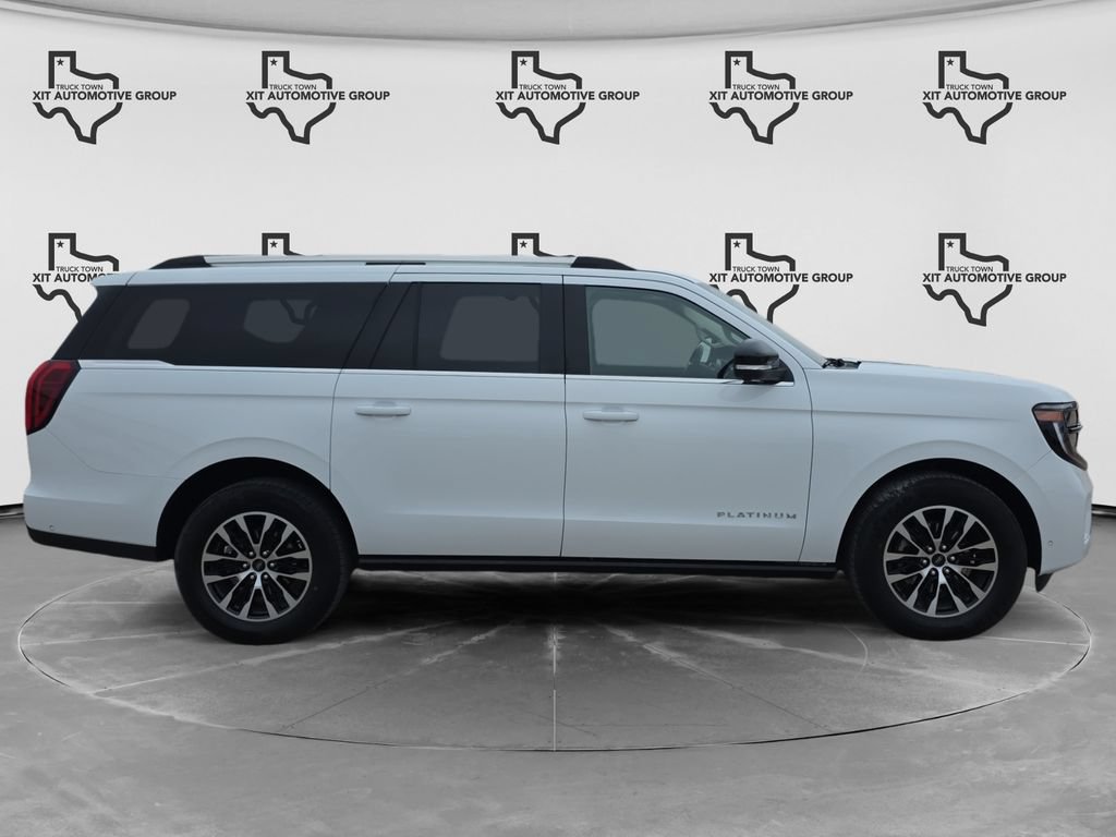 Used 2025 Ford Expedition Max Platinum AWD/4WD image 2
