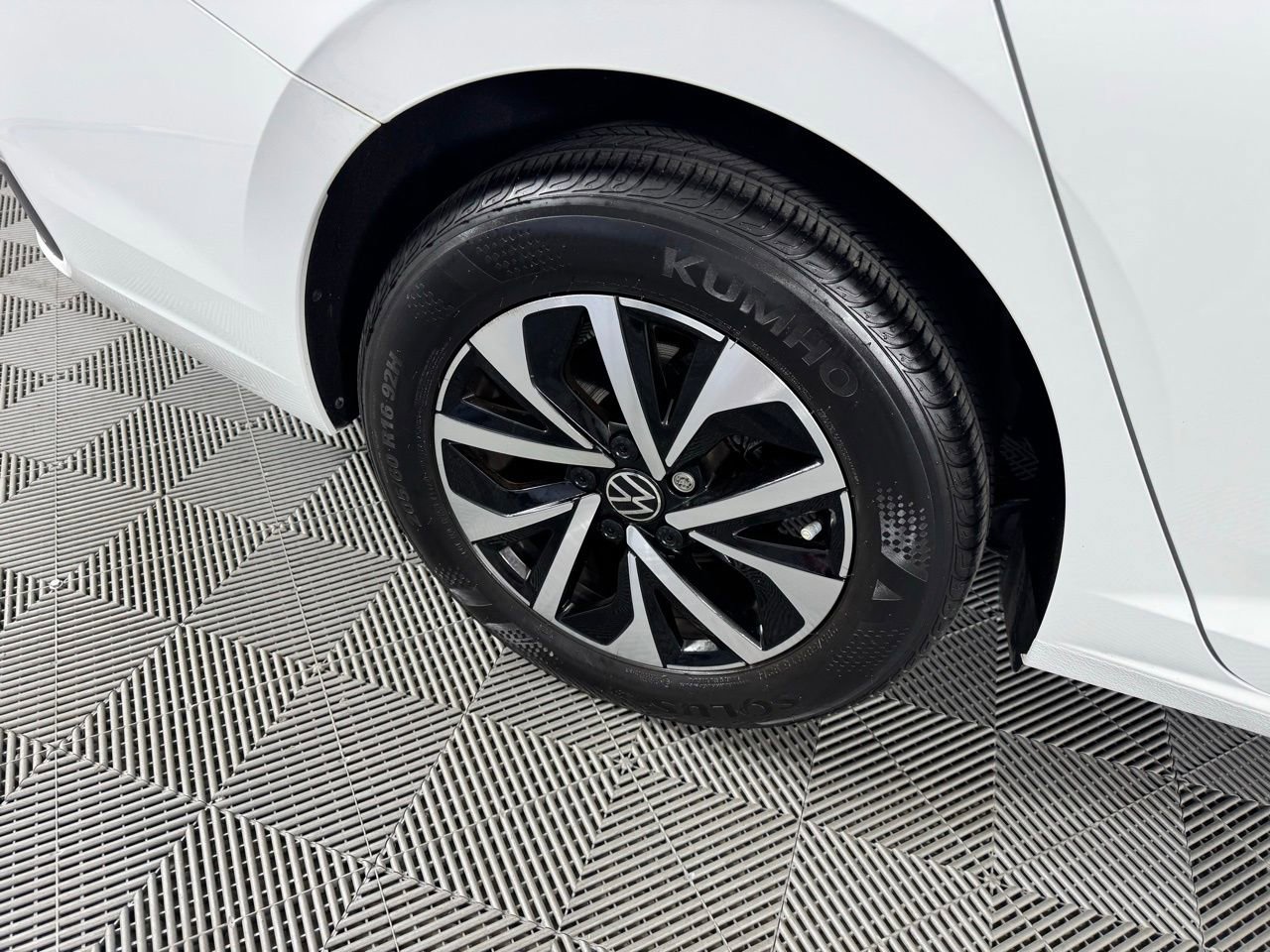 Used 2024 Volkswagen Jetta S image 30