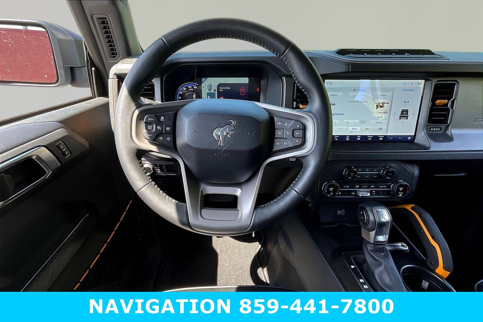 Used 2024 Ford Bronco Badlands image 8