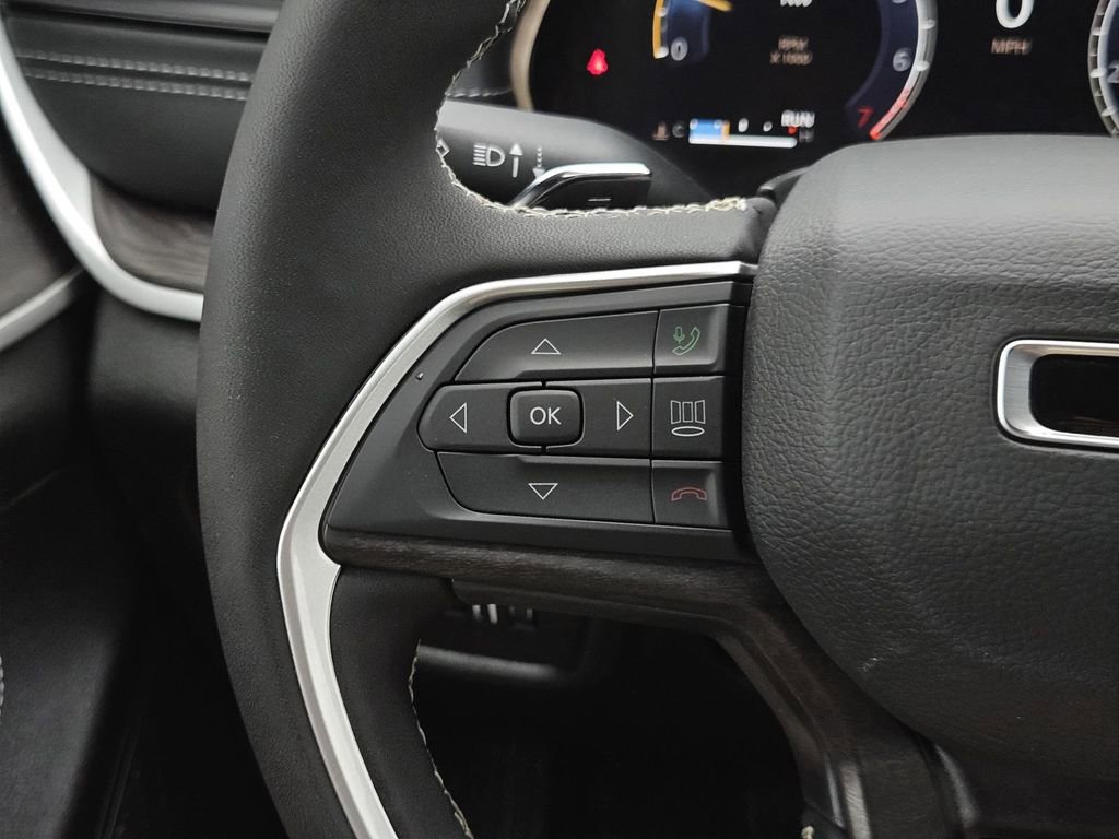 New 2026 Jeep Grand Cherokee L 2WD image 17