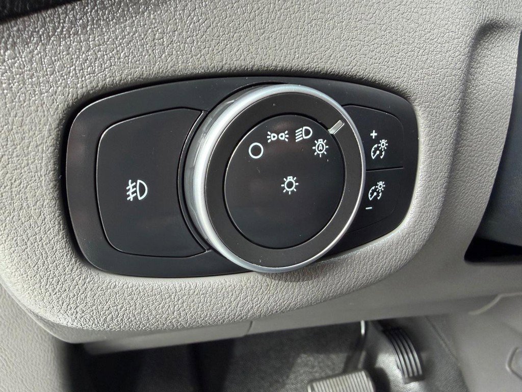 Used 2021 Ford Transit Connect XLT image 34