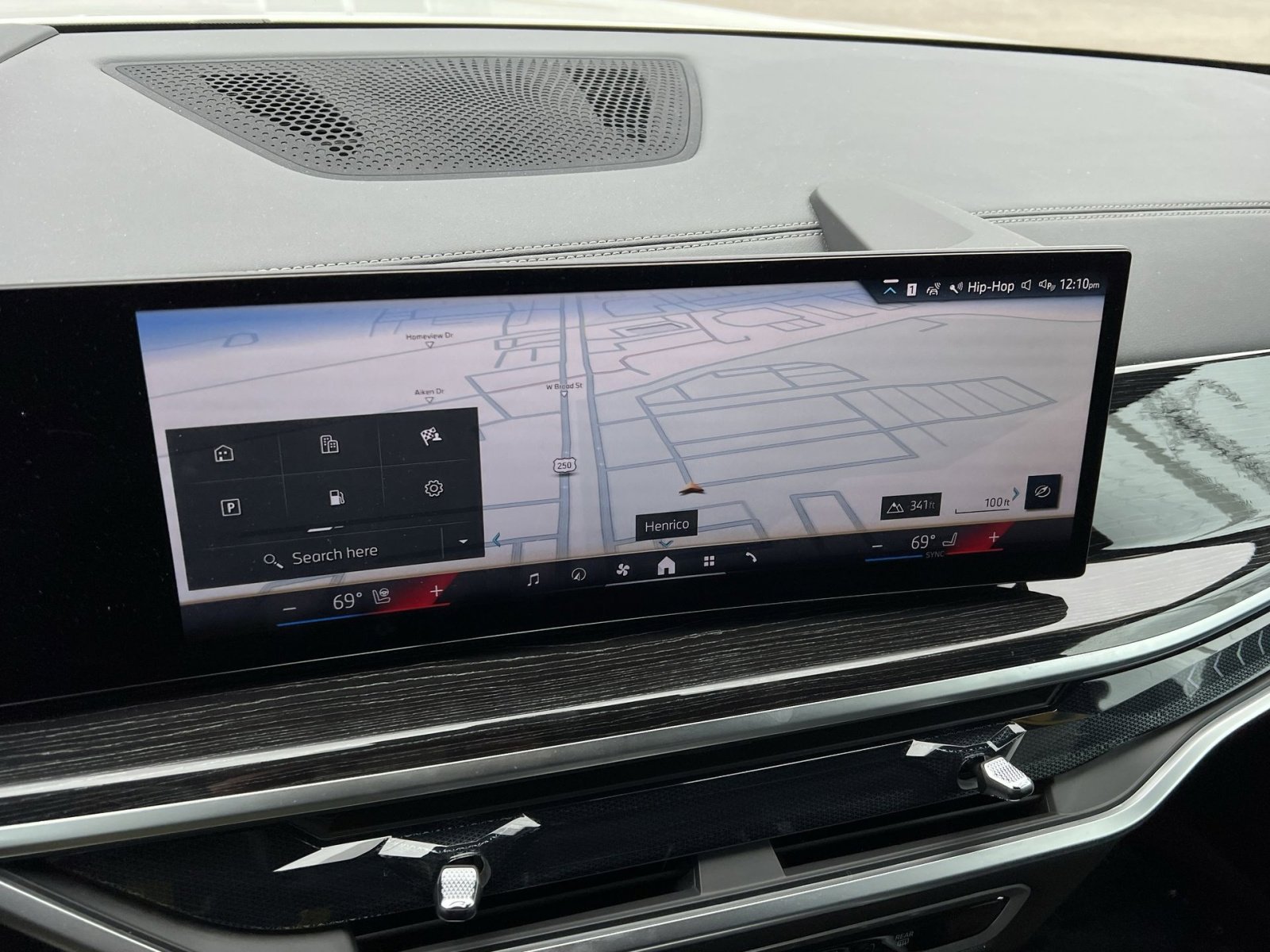 Used 2025 BMW X5 xDrive40i w/ M Sport Package image 17