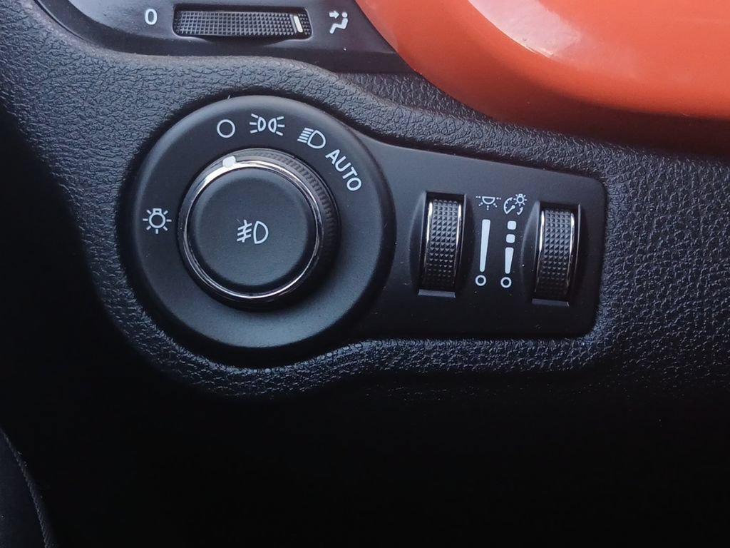 Used 2018 FIAT 500X Lounge w/ Lounge Premium Package (FWD) image 12