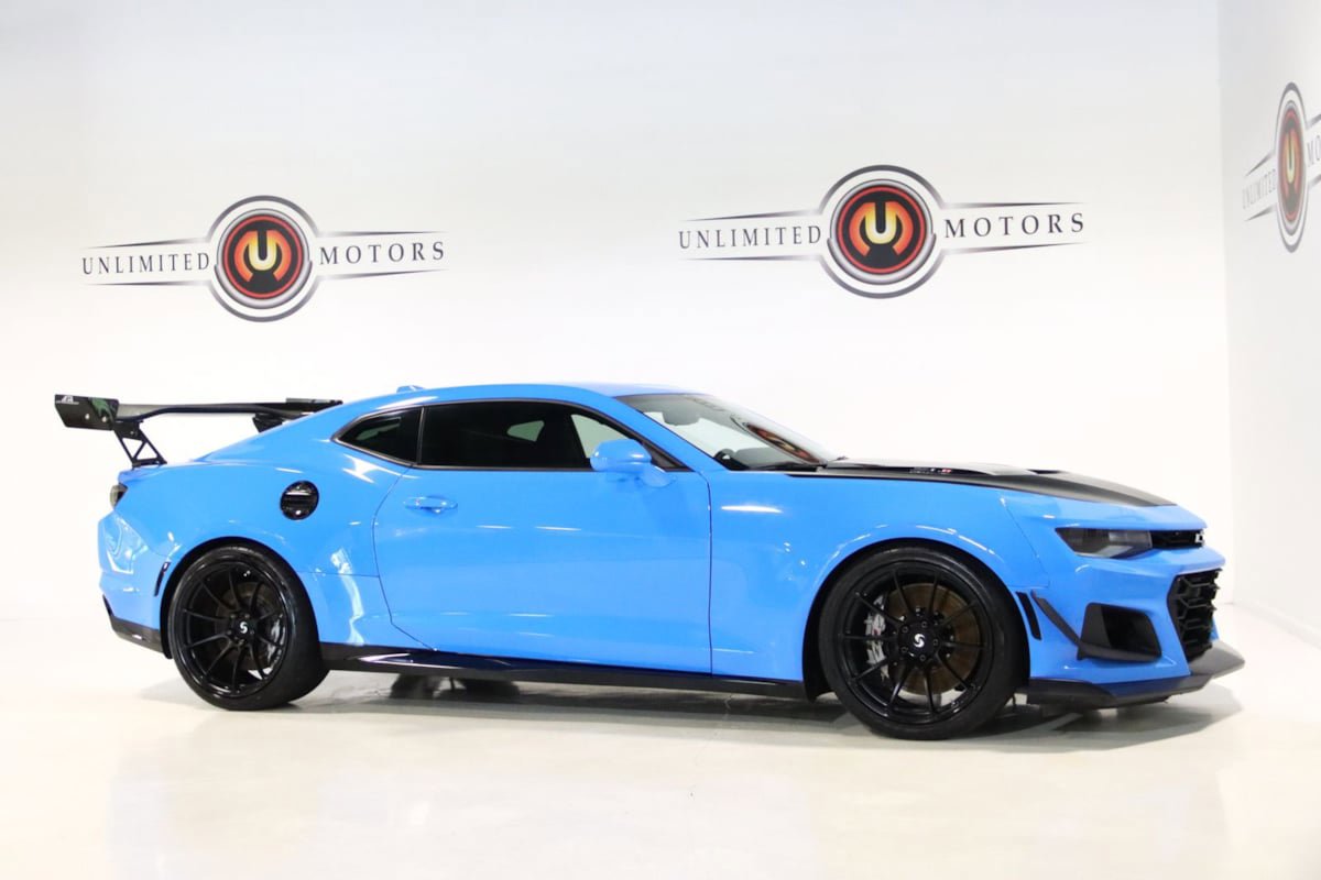 Used 2022 Chevrolet Camaro ZL1 RWD image 82