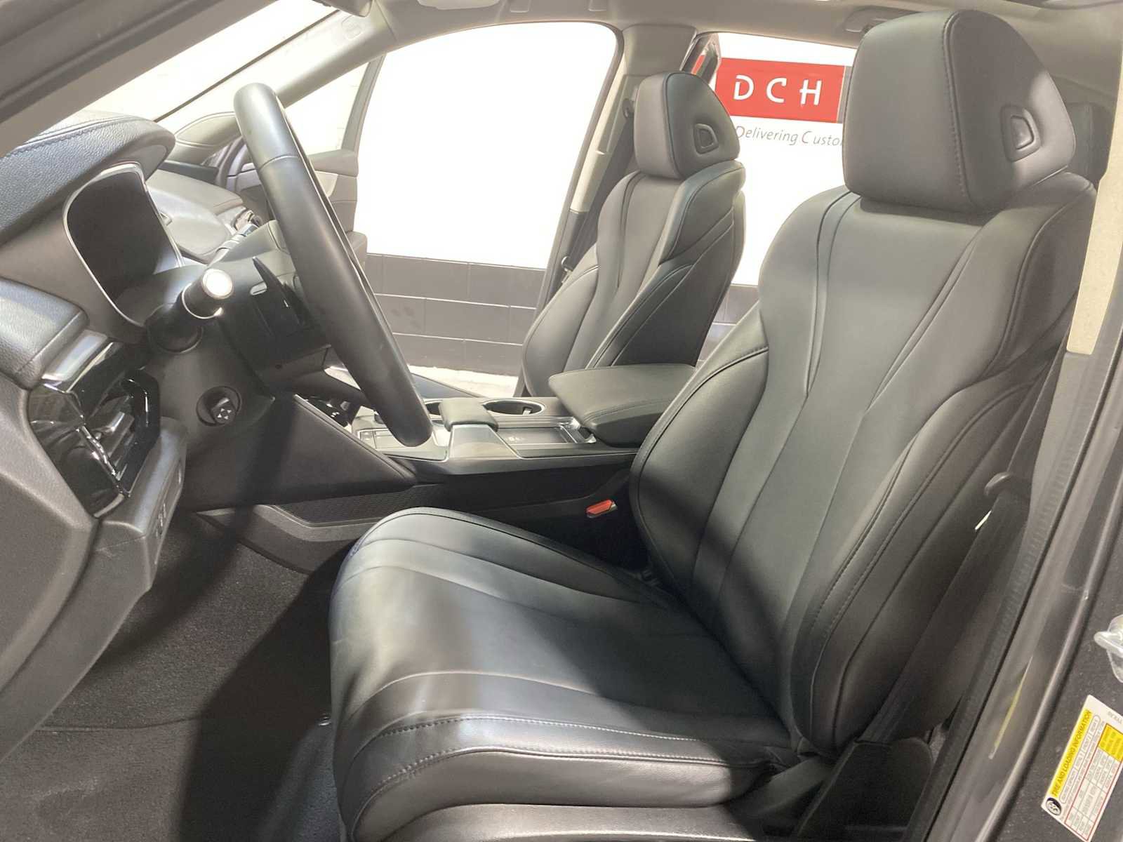 Used 2023 Acura MDX SH-AWD image 11