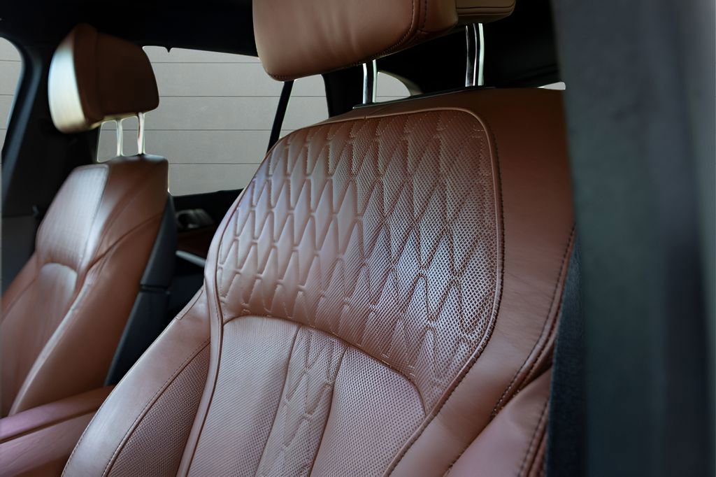 Used 2022 BMW X5 M50i w/ Executive Package AWD/4WD image 43