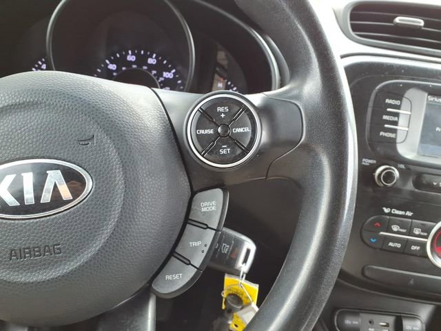 Used 2017 Kia Soul + FWD image 22