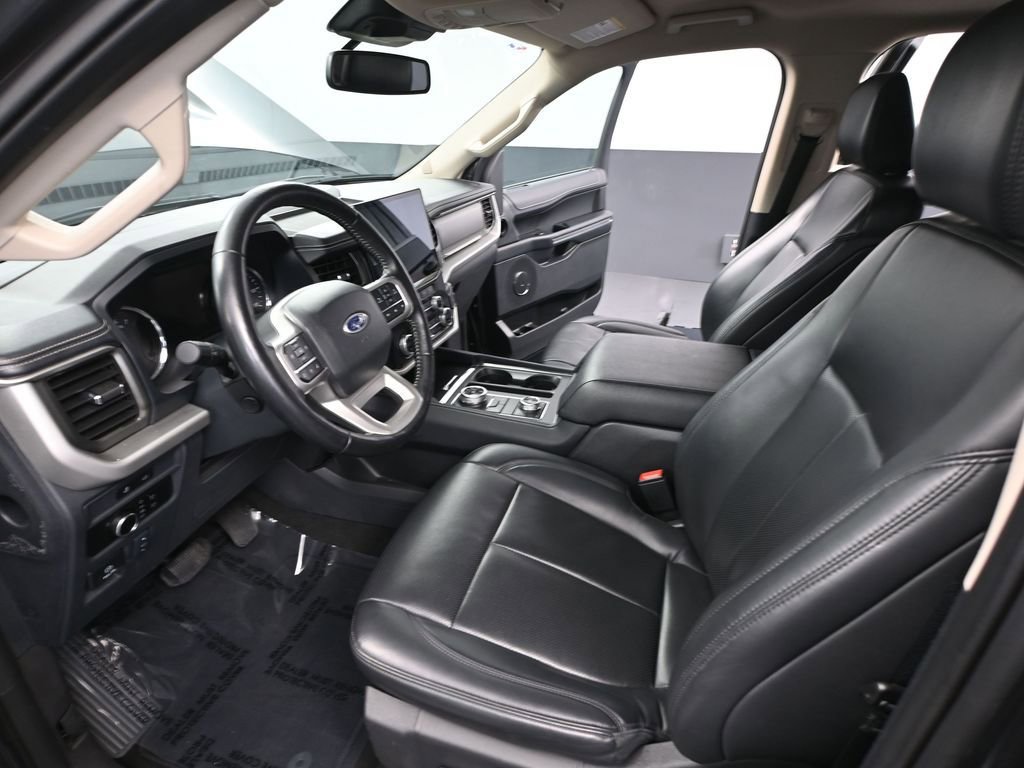 Used 2024 Ford Expedition Max XLT image 23