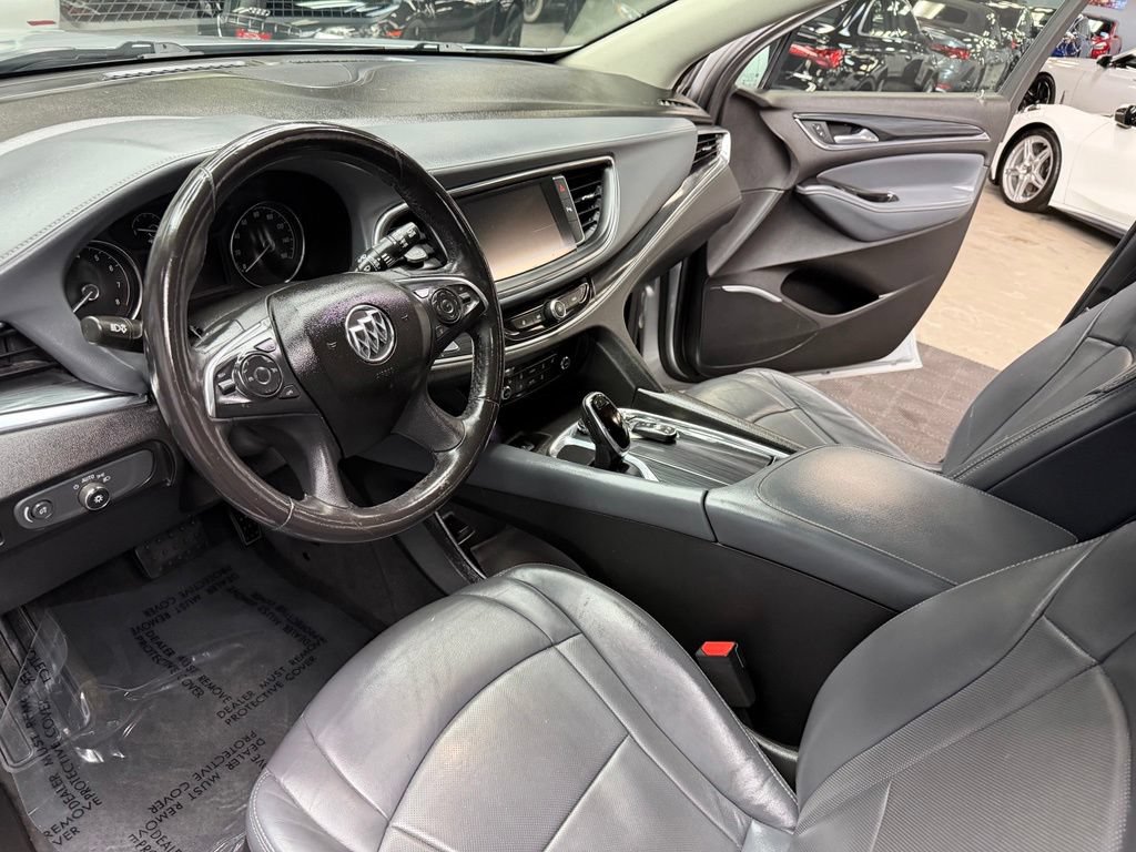 Used 2018 Buick Enclave Essence FWD image 31