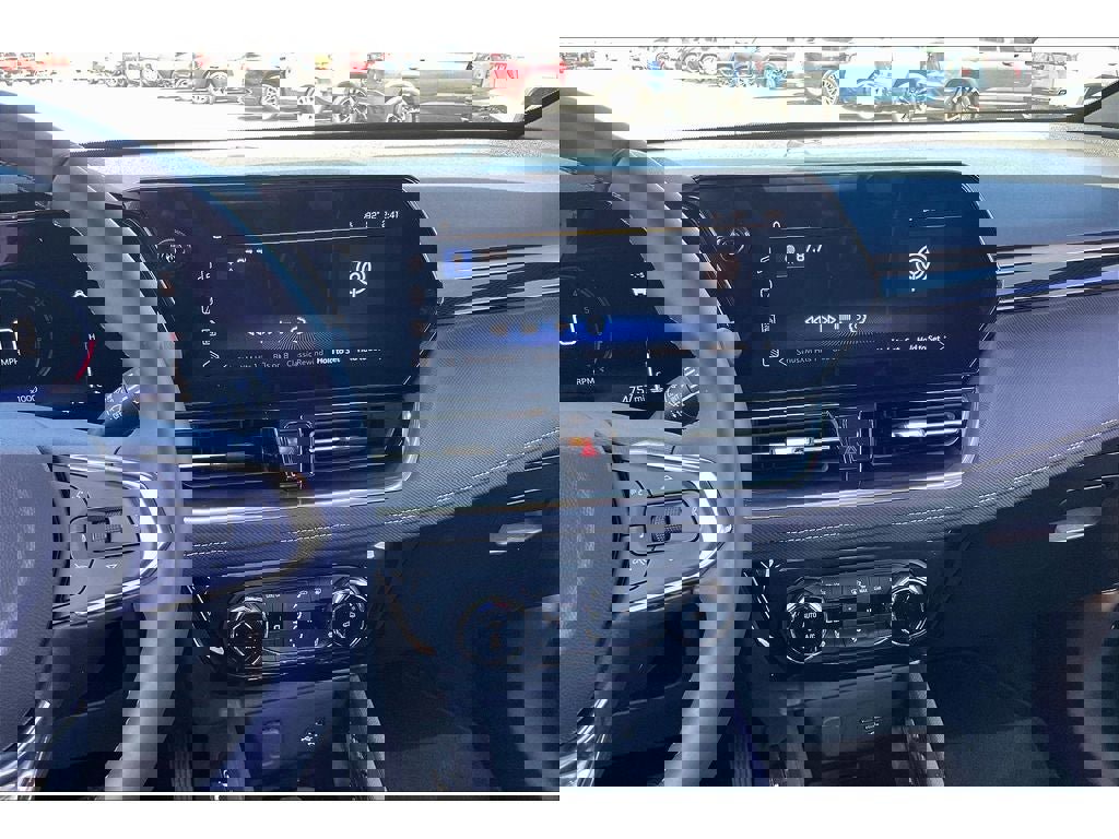 Used 2025 Chevrolet TrailBlazer ACTIV w/ Convenience Package image 6