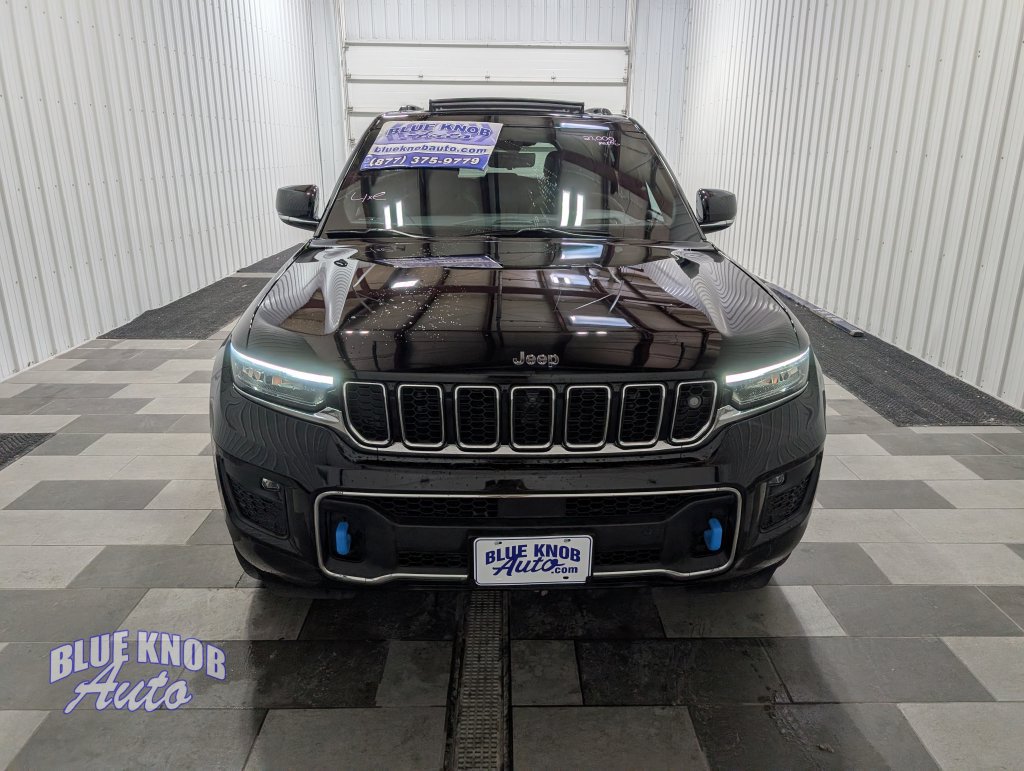 Used 2023 Jeep Grand Cherokee Overland w/ Advanced Protech Group III AWD/4WD image 6
