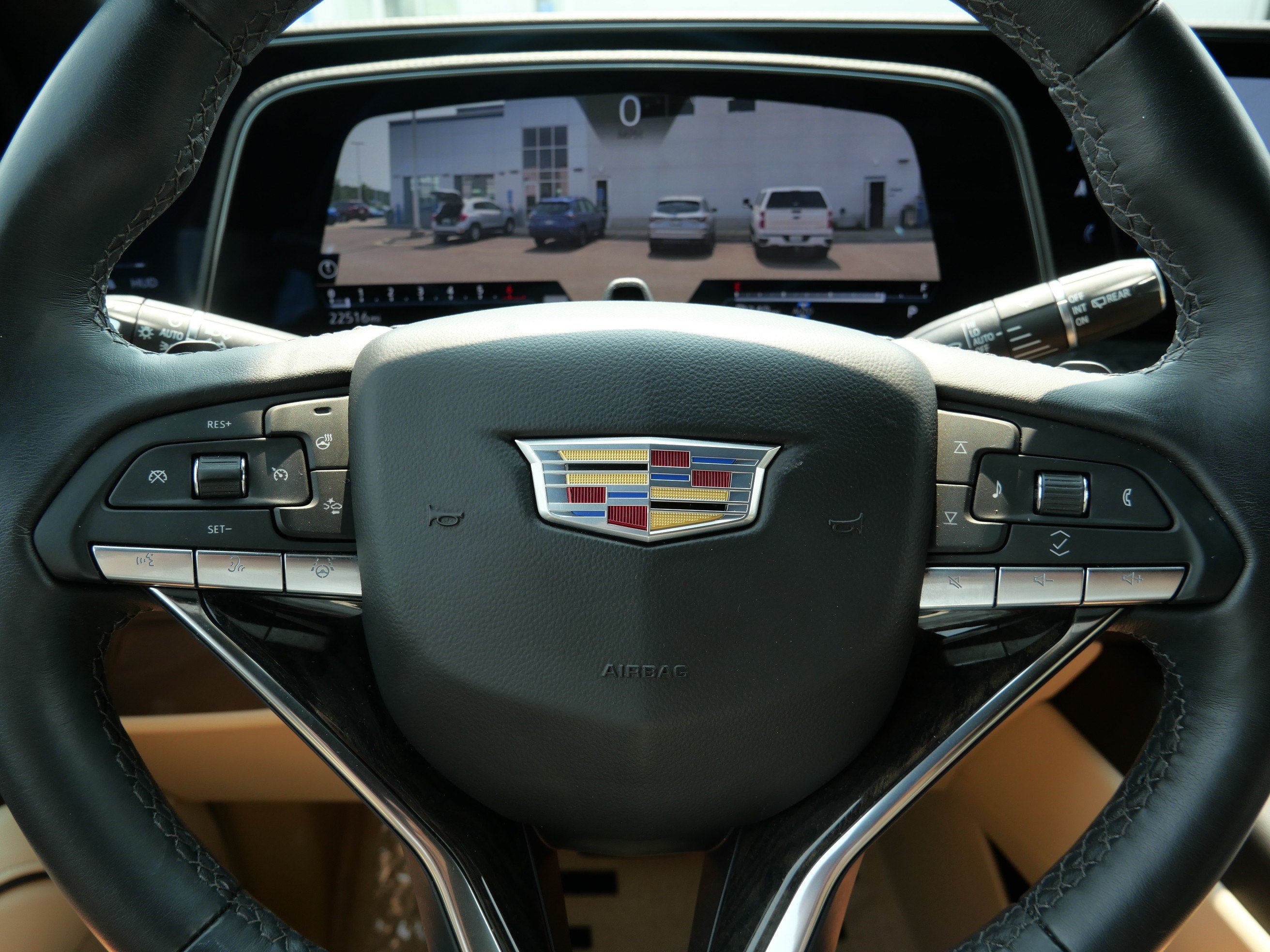 Used 2024 Cadillac Escalade Premium Luxury AWD/4WD image 25