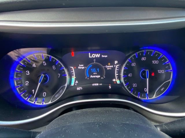 Used 2023 Chrysler Pacifica Touring-L FWD image 20