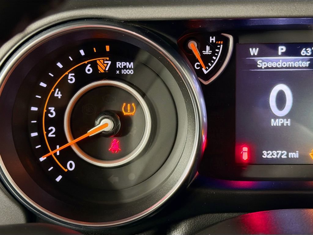 Used 2022 Jeep Wrangler Sport AWD/4WD image 13