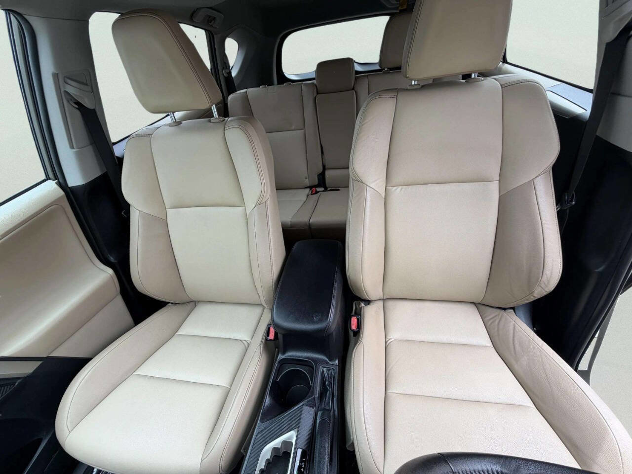 Used 2013 Toyota RAV4 Limited AWD/4WD image 24