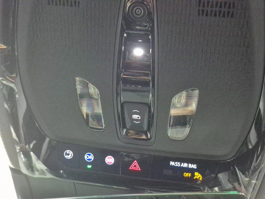 New 2026 Cadillac Optiq Luxury 1 w/ LPO, Floor Liner Package RWD image 21