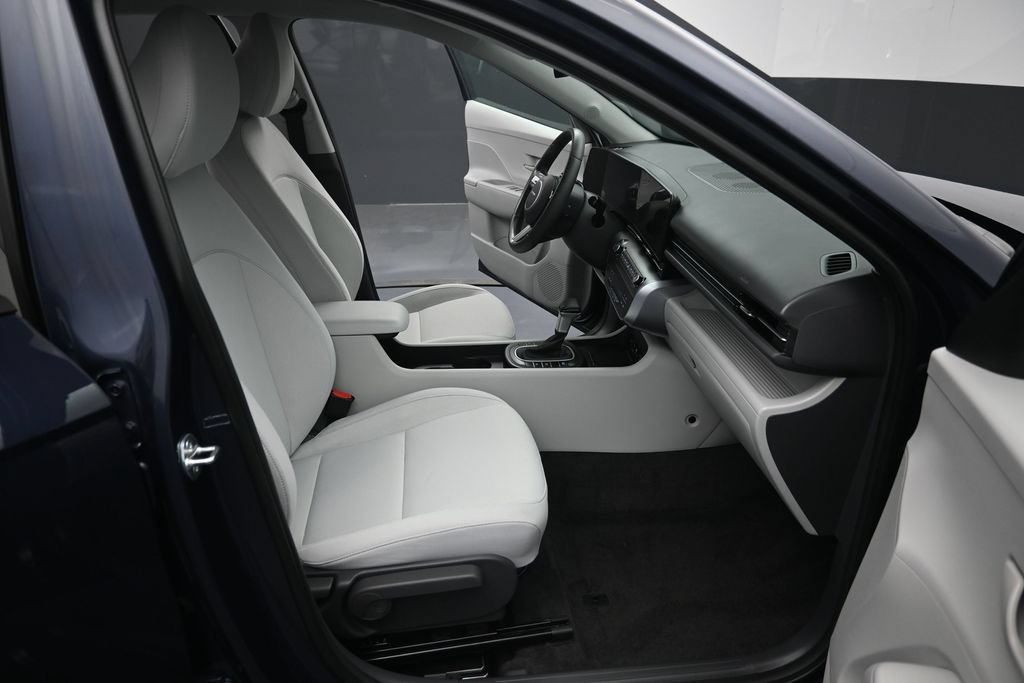 Used 2026 Hyundai Kona SEL Sport AWD/4WD image 32