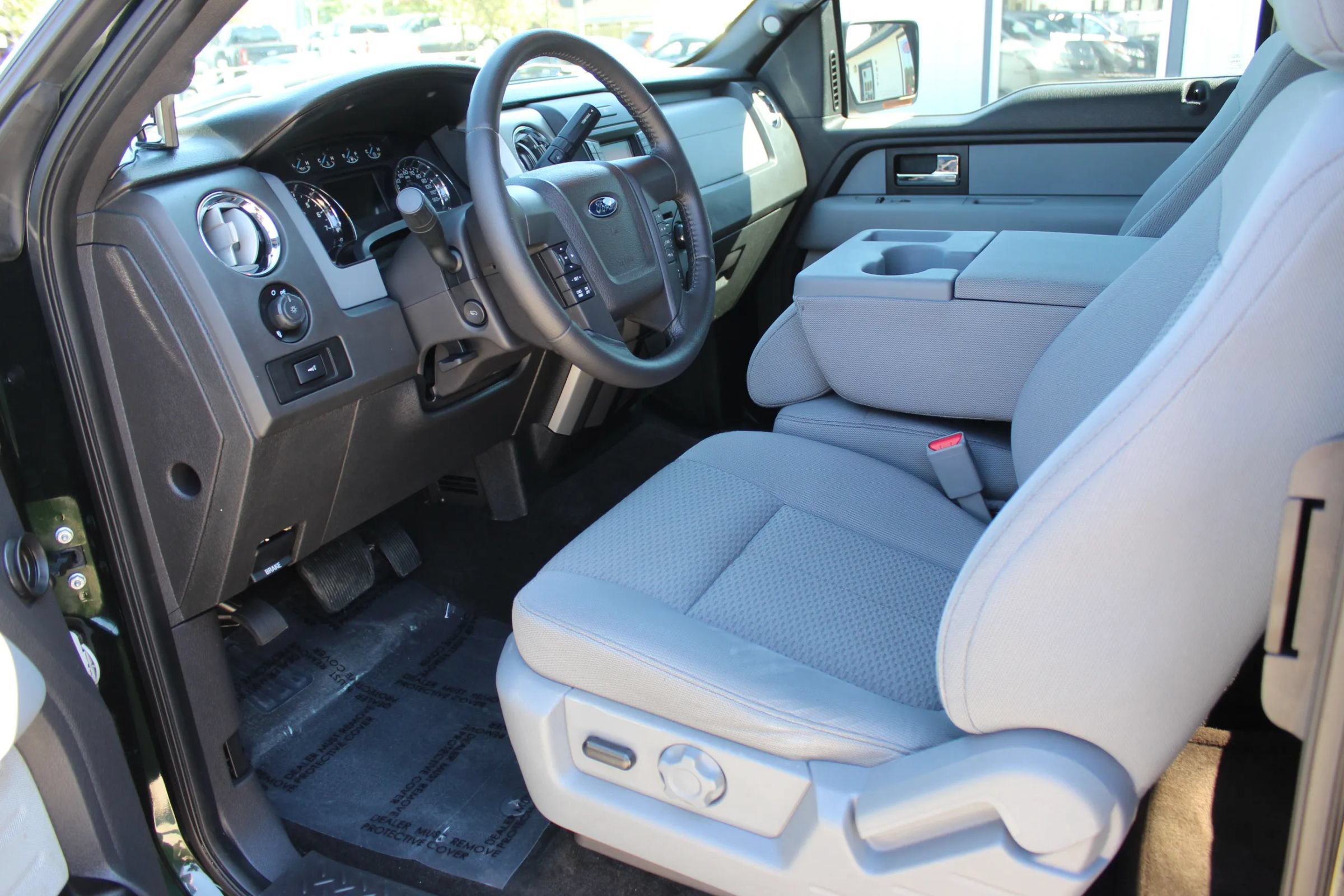Used 2014 Ford F150 XLT w/ XLT Chrome Package RWD image 12
