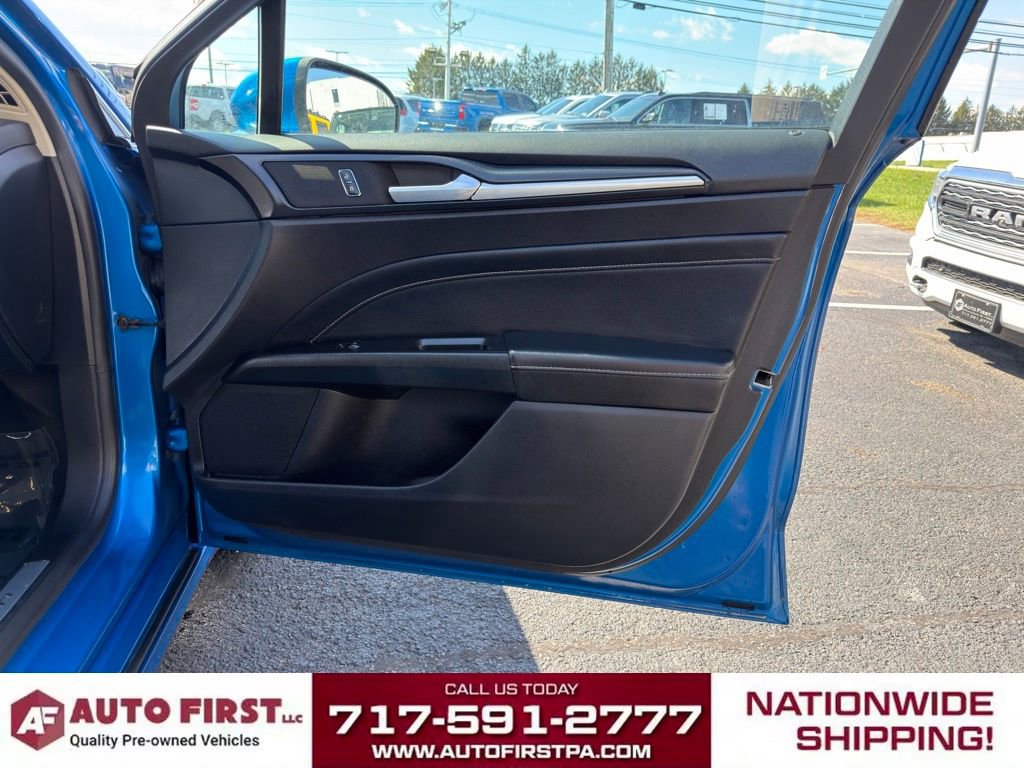 Used 2020 Ford Fusion Titanium image 15