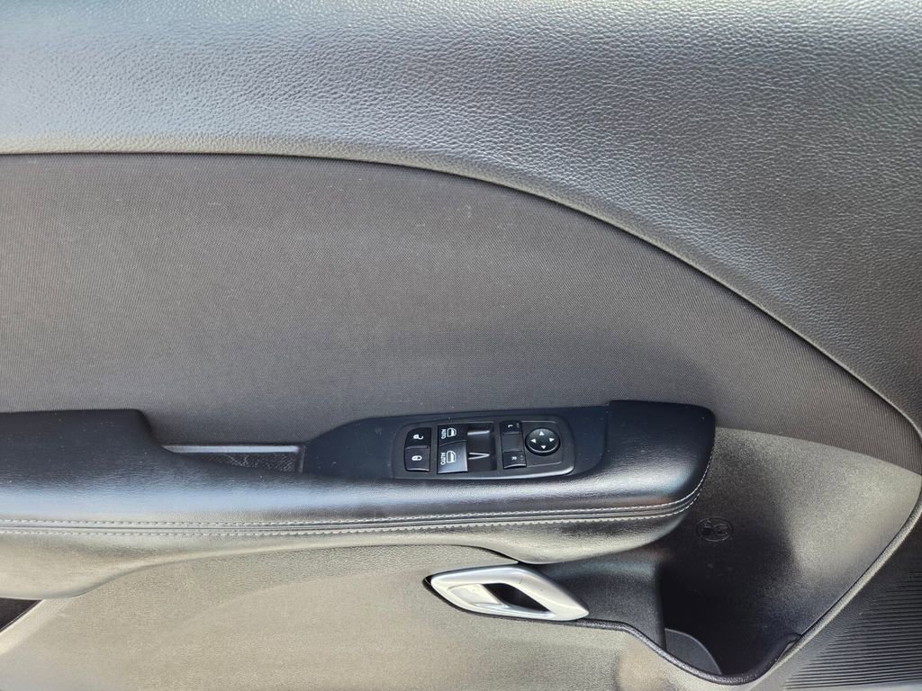 Used 2022 Dodge Challenger R/T image 20